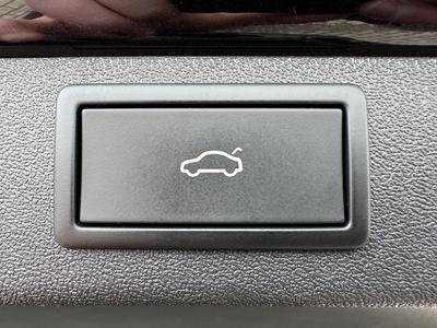 Skoda Enyaq electric 132kW Loft PLUS Chrom W-PUMPE ACC LED 