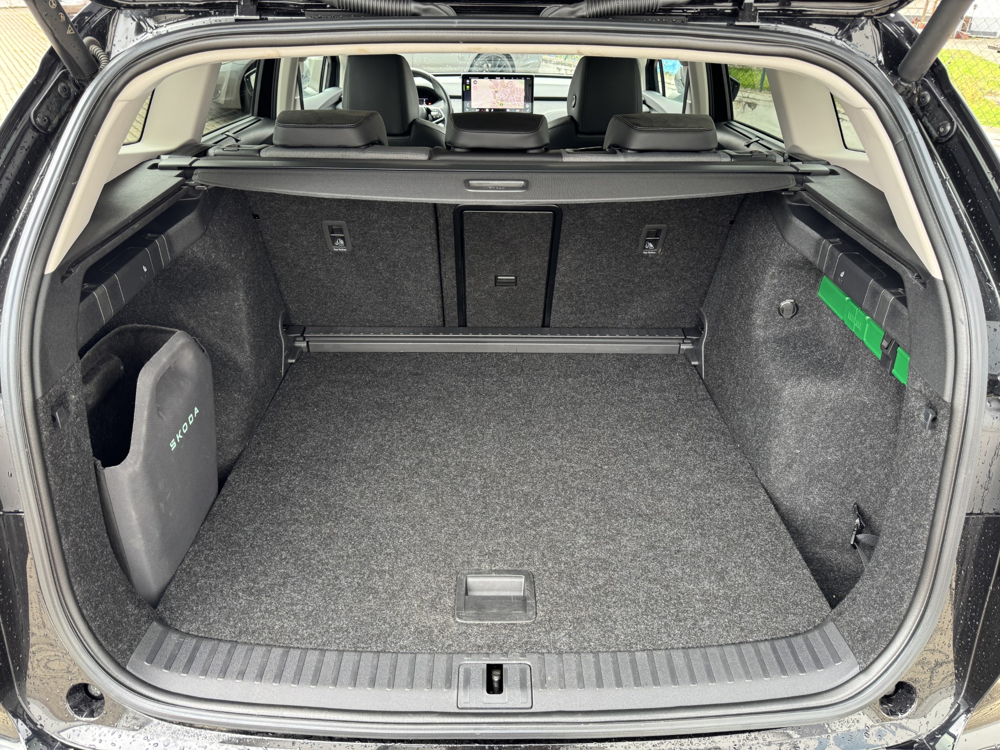 Skoda Enyaq electric 132kW Loft PLUS Chrom W-PUMPE ACC LED 