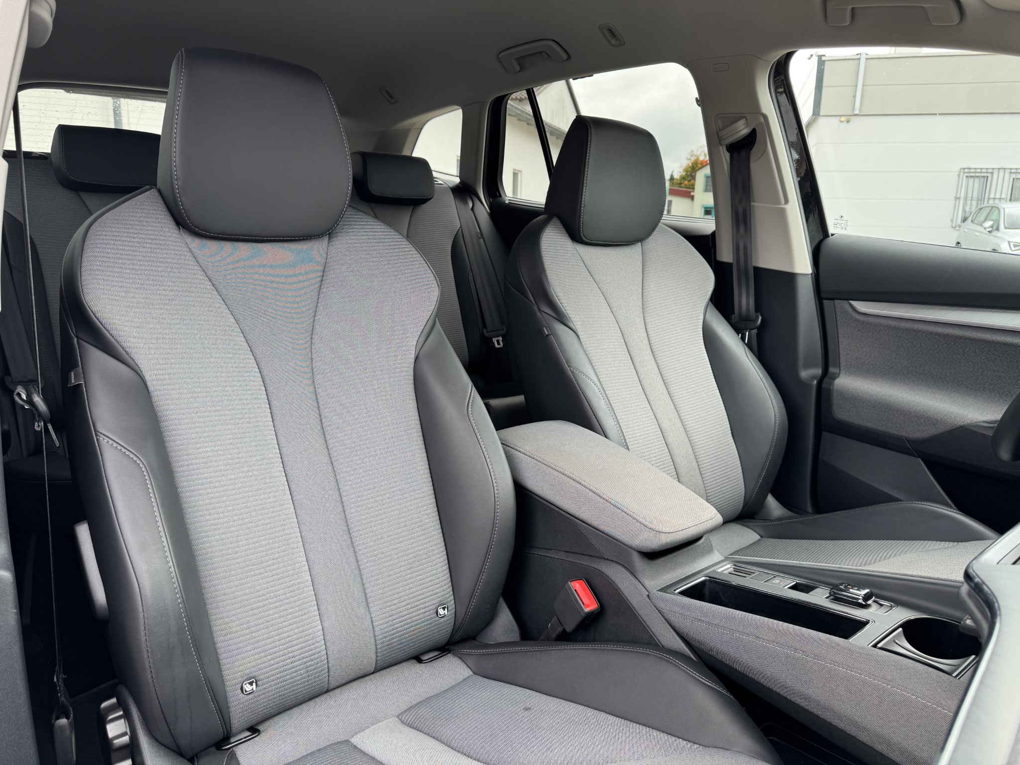 Skoda Enyaq electric 132kW Loft PLUS Chrom W-PUMPE ACC LED 