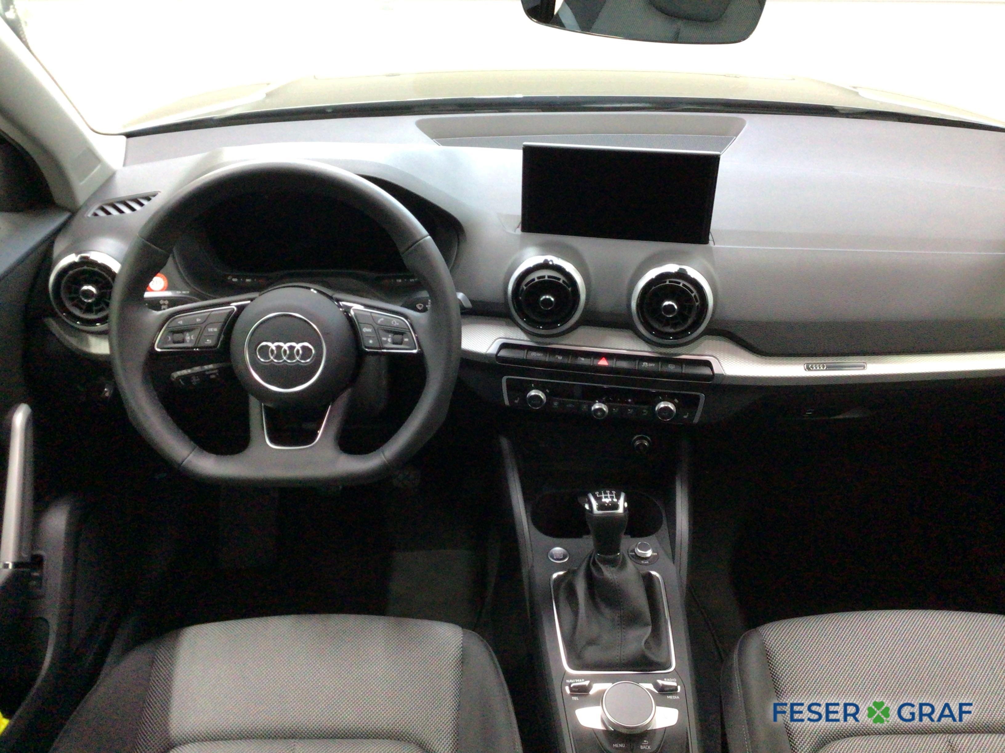 Audi Q2 S line 30 TFSI AHK Rfk Matrix ACC 