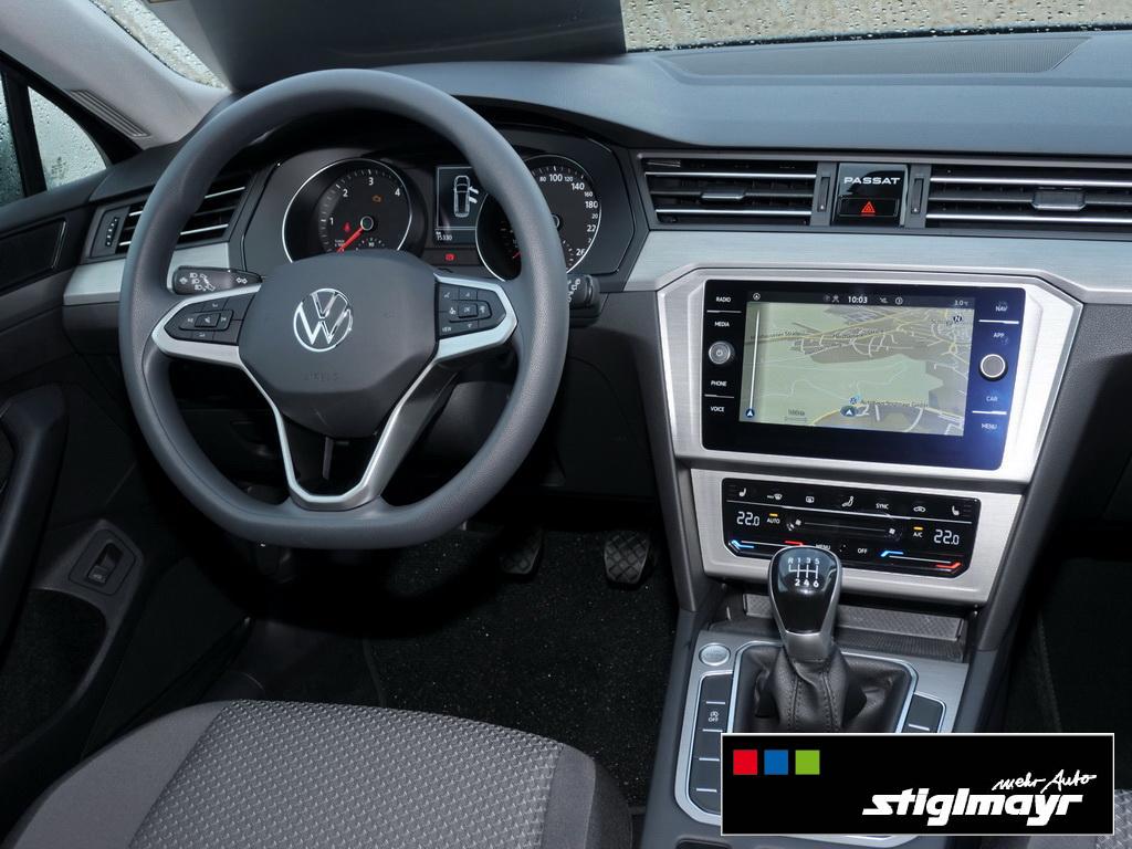 VW Passat Variant Basis 2.0 TDI *AHK*NAVI*LED* 