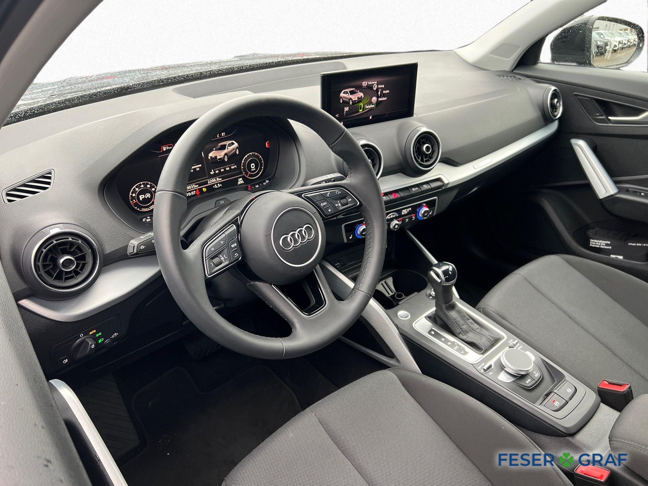 Audi Q2 Advanced Einparkhilfe +Navi 