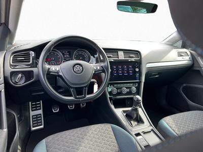 VW Golf VII Variant IQ.DRIVE 1.0 TSI 6-Gang NAVI SHZ PDC 