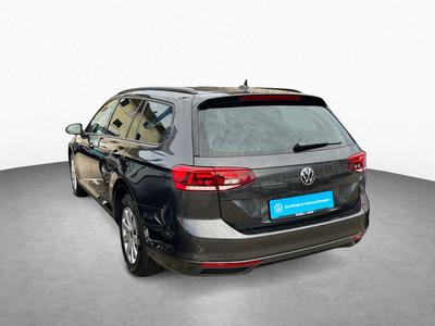 VW Passat Variant Basis 2.0 TDI 6-Gang AHK NAVILED 