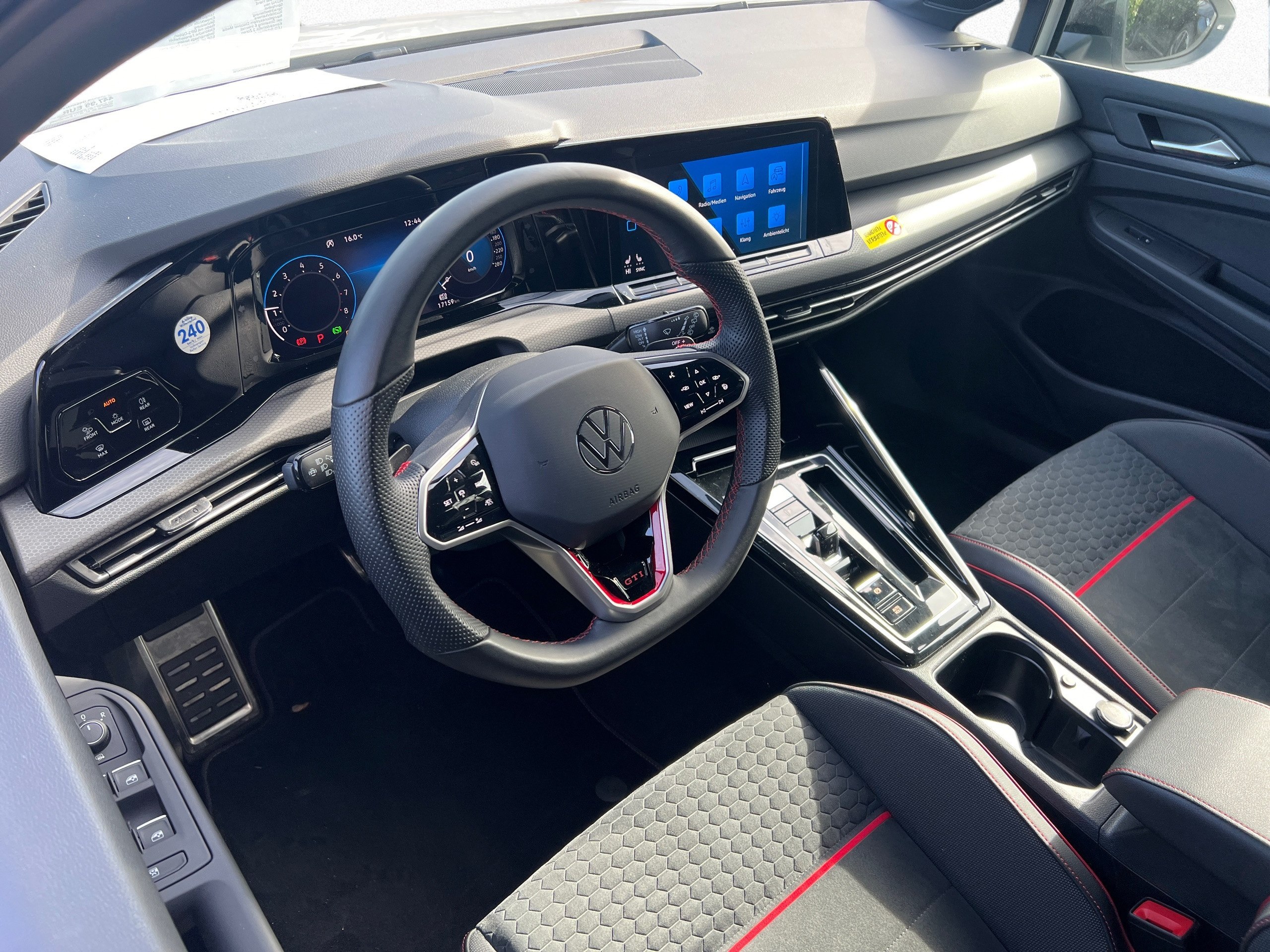 VW Golf VIII GTI Clubsport 2.0 TSI 7-DSG BlackStyle KAMERA 