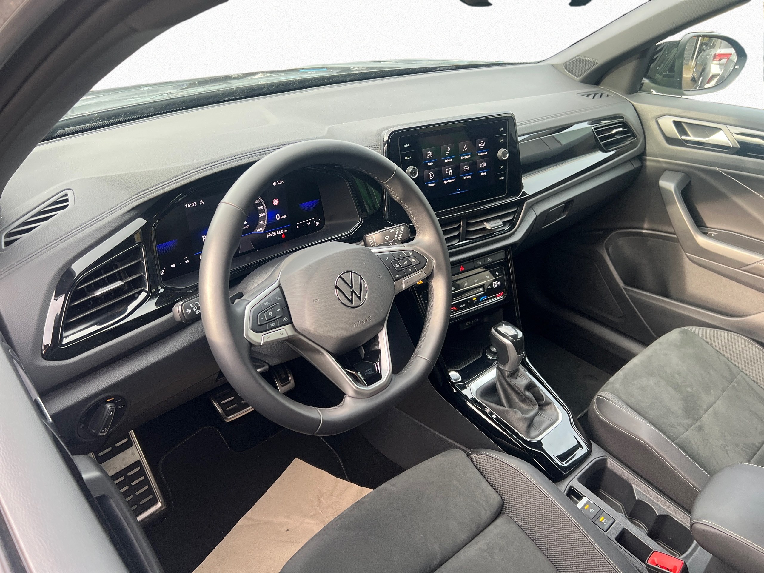 VW T-Roc R-Line 1.5 TSI 7-DSG NAVI KAMERA LED 