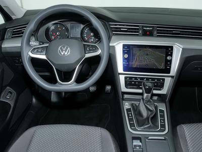 VW Passat Variant 2.0TDI Navi AHK LED Sitzhzg. PDC 