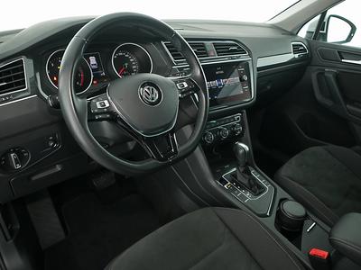 VW Tiguan 1.5TSI Highline DSG LED ACC Standheizung 