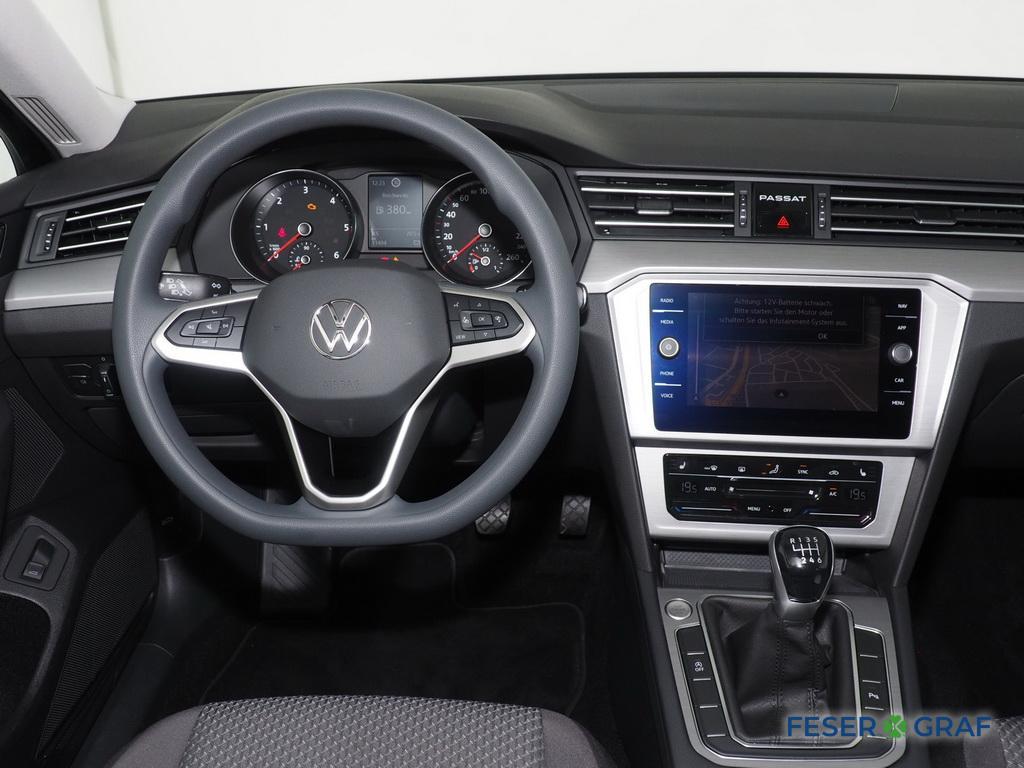 VW Passat Variant 2.0 TDI Navi AHK LED Sitzhzg. PDC 