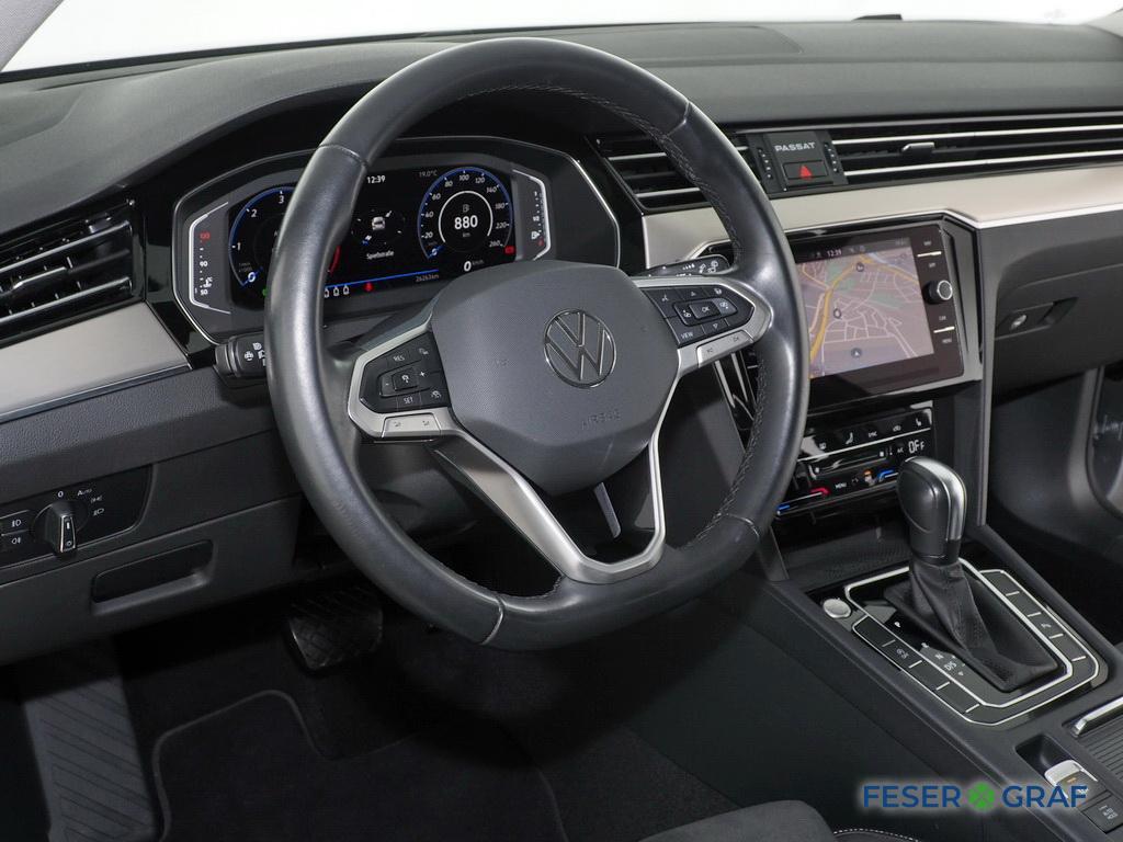 VW Passat Variant TDI Elegance AHK ACC LED Kamera 