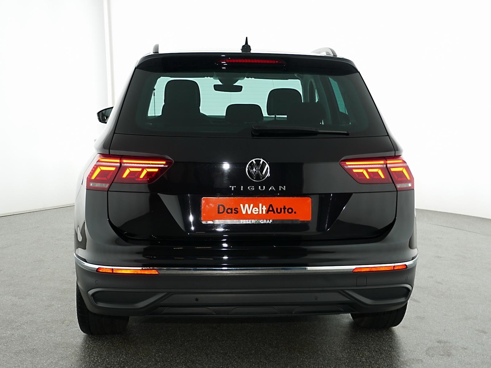 VW Tiguan 2.0TDI Life AHK ACC Pano ParkAssist 360° 