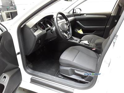 VW Passat Variant 2.0 TDI Basic DSG Kamera/Navi/APP 