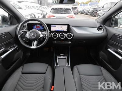 Mercedes-Benz GLA 180 PROGRESSIVE°ADV°NIGHT°TWA°MBUX°PDC/RFK° 