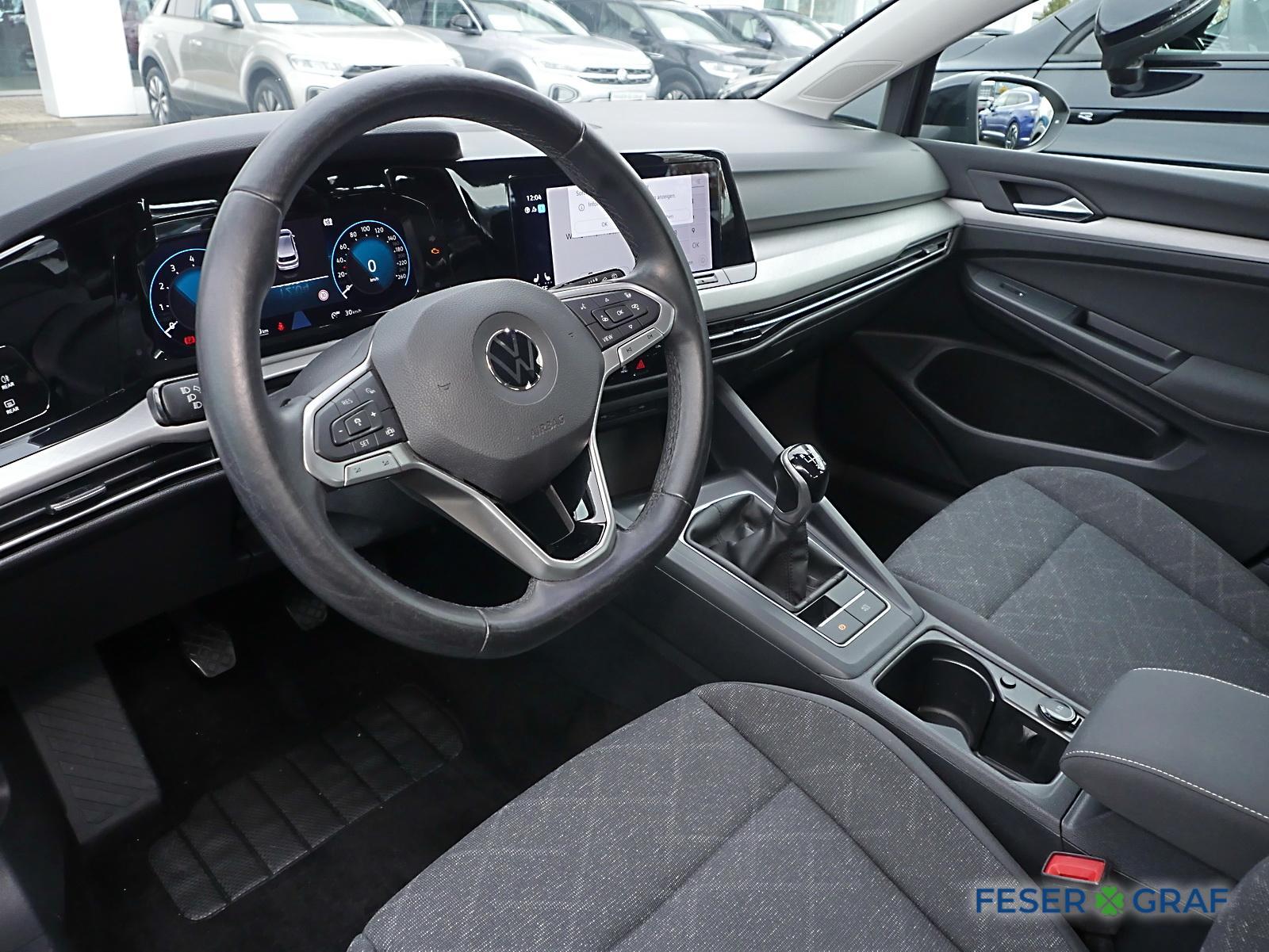 VW Golf VIII Life 1.5 TSI AHK SHZ PDC V-Cockpit 16