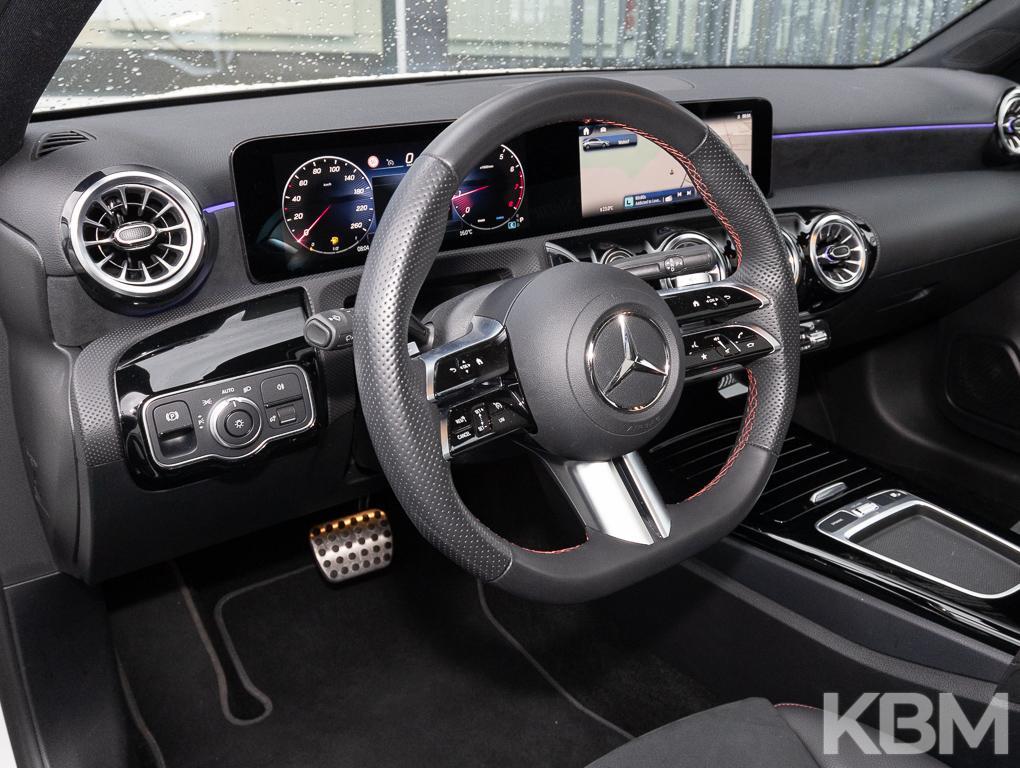 Mercedes-Benz A 180 Limo AMG°V-DÄMPFER°PANO°KEYLESS°NIGHT° Rückfahrkam 
