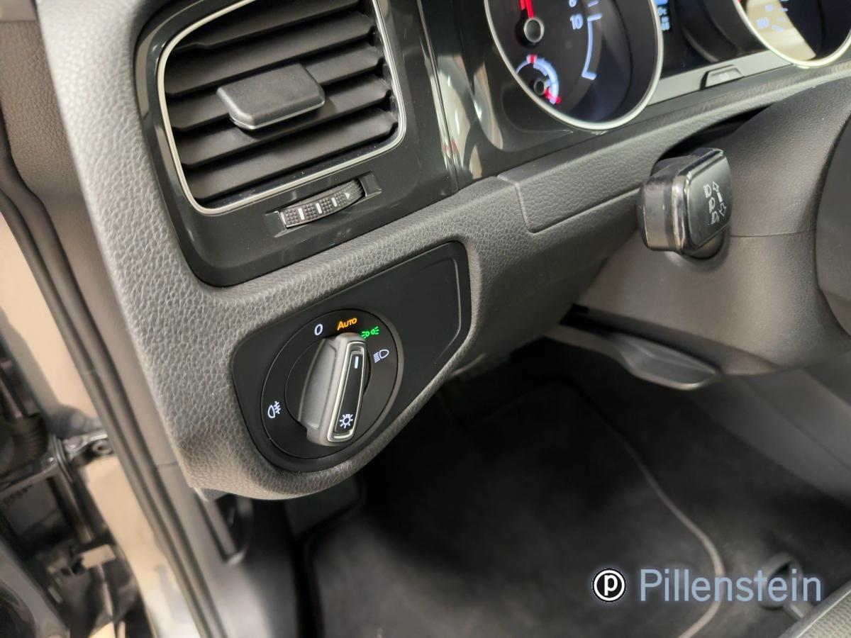 VW Golf VII Comfortline LED NAVI ACC SITZH. 