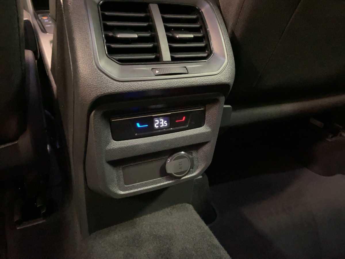 VW Tiguan Elegance 2.0 TDI DSG LED-MATRIX NAVI KAMERA 