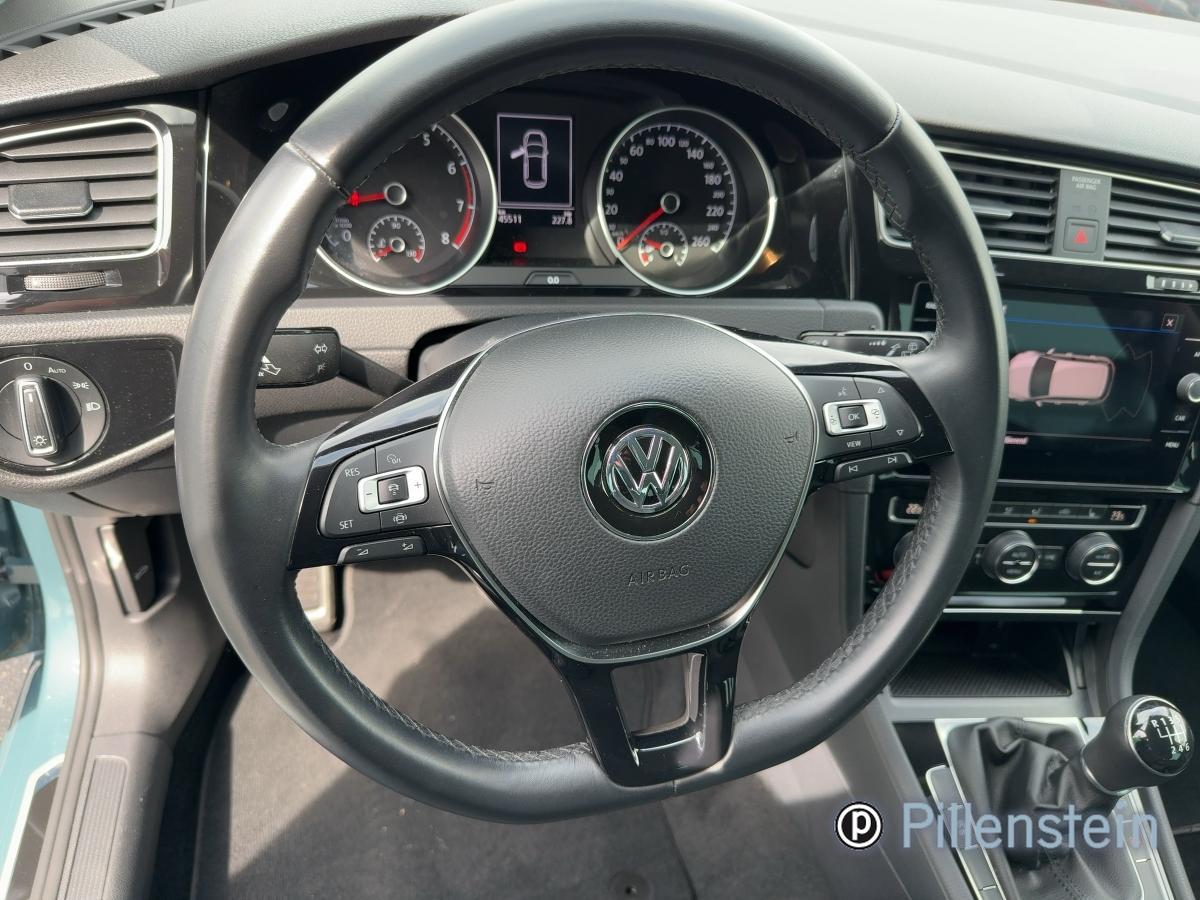 VW Golf VII IQ.DRIVE 1.0 TSI LIGHT-ASSIST NAVI ACC SITZH. 
