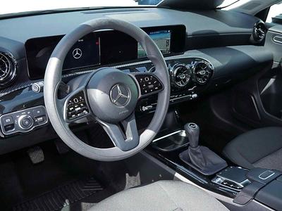 Mercedes-Benz A 180 Kompaktlimousine+LED+PDC+KAMERA+SHZ+PDC+++ 