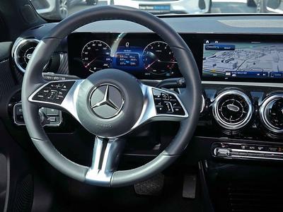 Mercedes-Benz A 180 Kompaktlimousine+PROGRESSIVE+LED+KAMERA+++ 