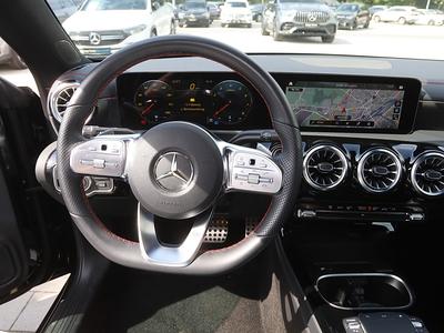 Mercedes-Benz CLA 180 Shooting Brake AMG+LED+SHZ+PDC+Ambienteb 