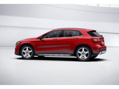 Mercedes-Benz GLA 180 AMG+LED+MEMORY+NAVI+SHZ+THERMOTRONIC+PDC 