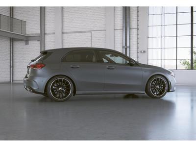 Mercedes-Benz A 250 e+AMG+NIGHT+PANO+DISTRONIC+360°+MULTIBEAM+ 