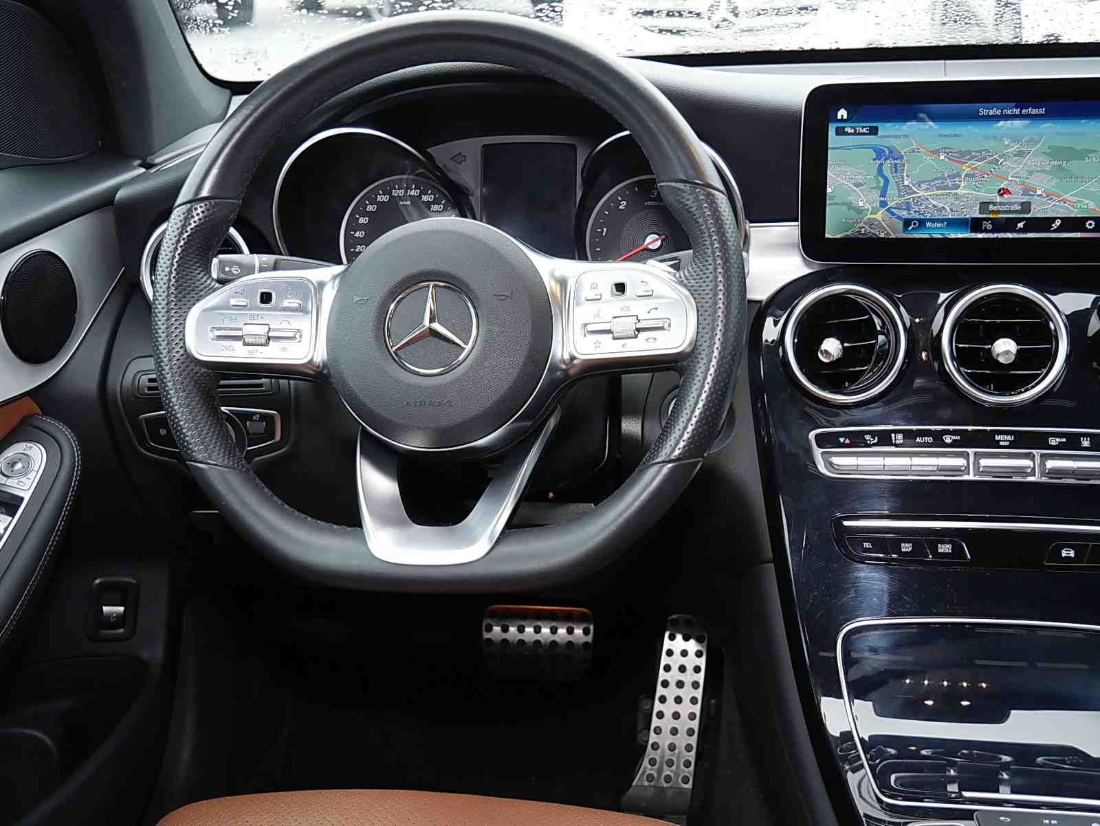 Mercedes-Benz GLC 300 de 4M Coupé+AMG+DIST.+SCHIEBEDACH+AHK+++ 