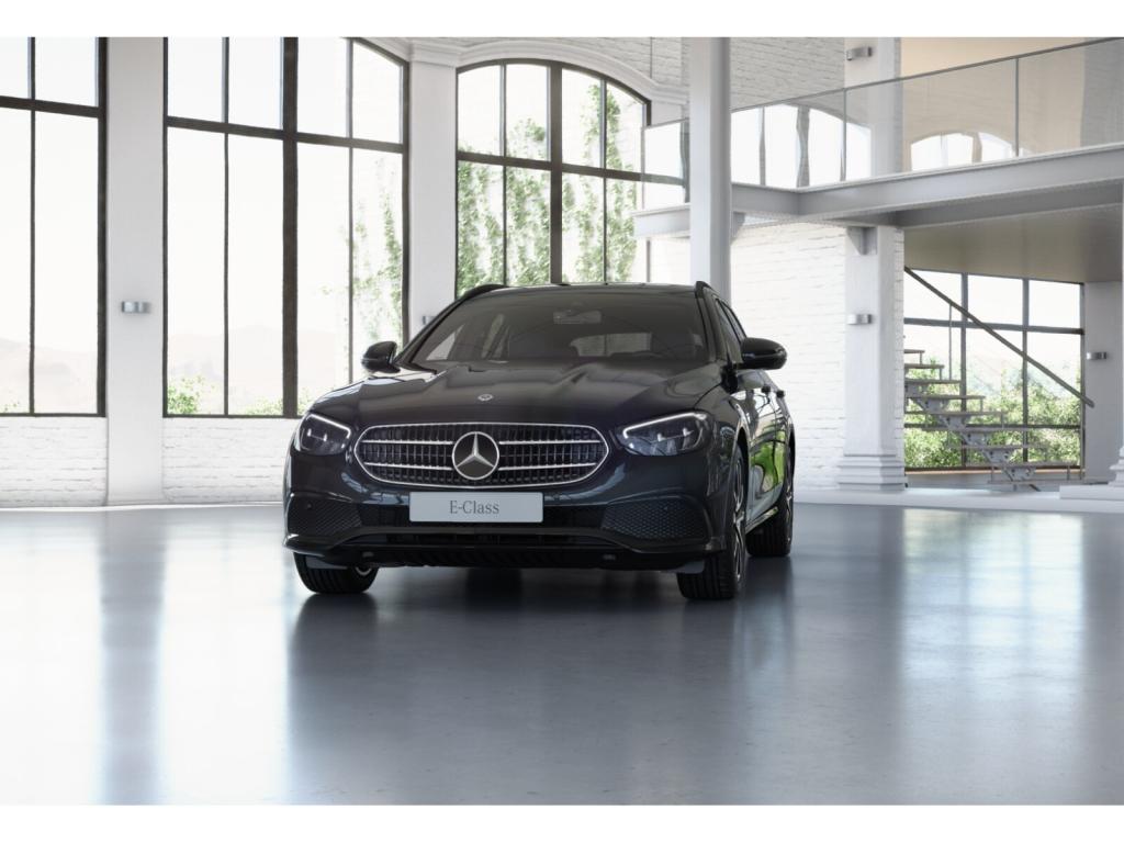 Mercedes-Benz E 300 d 4M+AVANTGARDE+AHK+NIGHT+KAMERA+SHZ+LED++ 