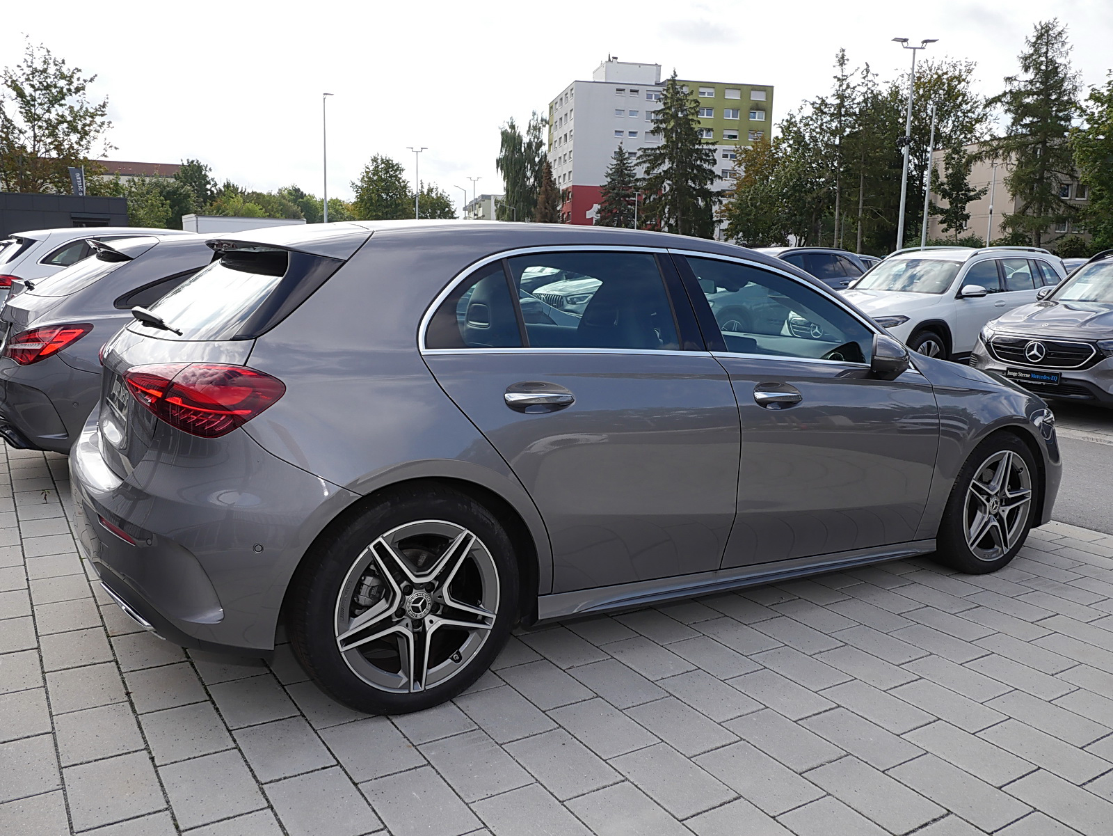 Mercedes-Benz A 180 d+AMG PREMIUM+360°+KEYLESS+LED+Soundsystem 