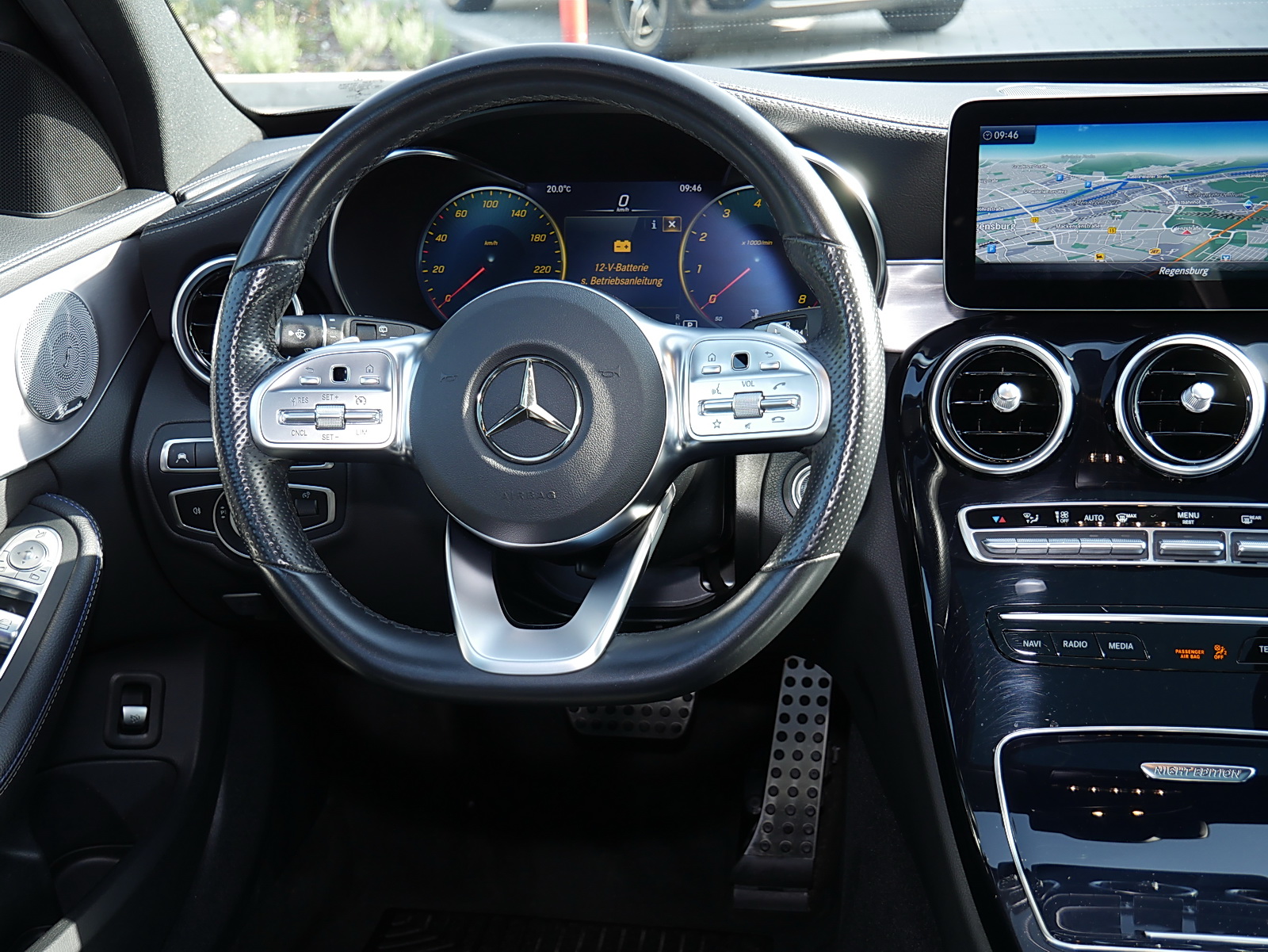 Mercedes-Benz C 400 4M T+AMG+AHK+360°+NIGHT EDITION+PANO+MBEAM 