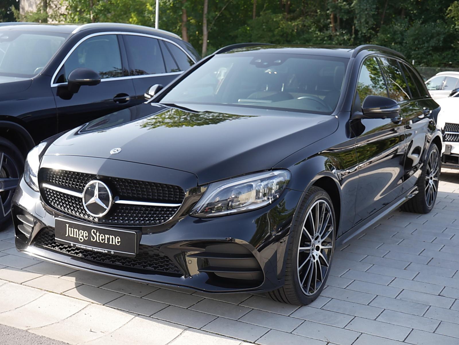 Mercedes-Benz C 400 4M T+AMG+AHK+360°+NIGHT EDITION+PANO+MBEAM 