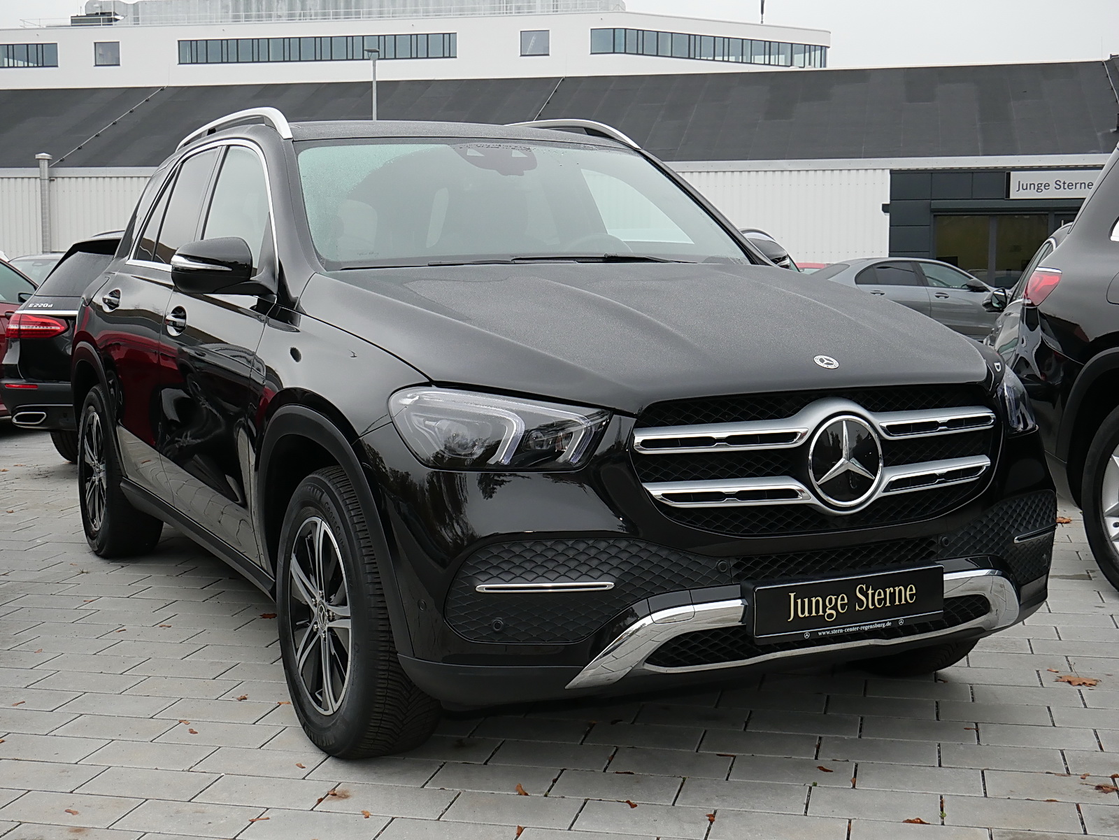 Mercedes-Benz GLE 300 d 4M+AMGint+AHK+PANO+DISTRONIC+MULTIBEAM 