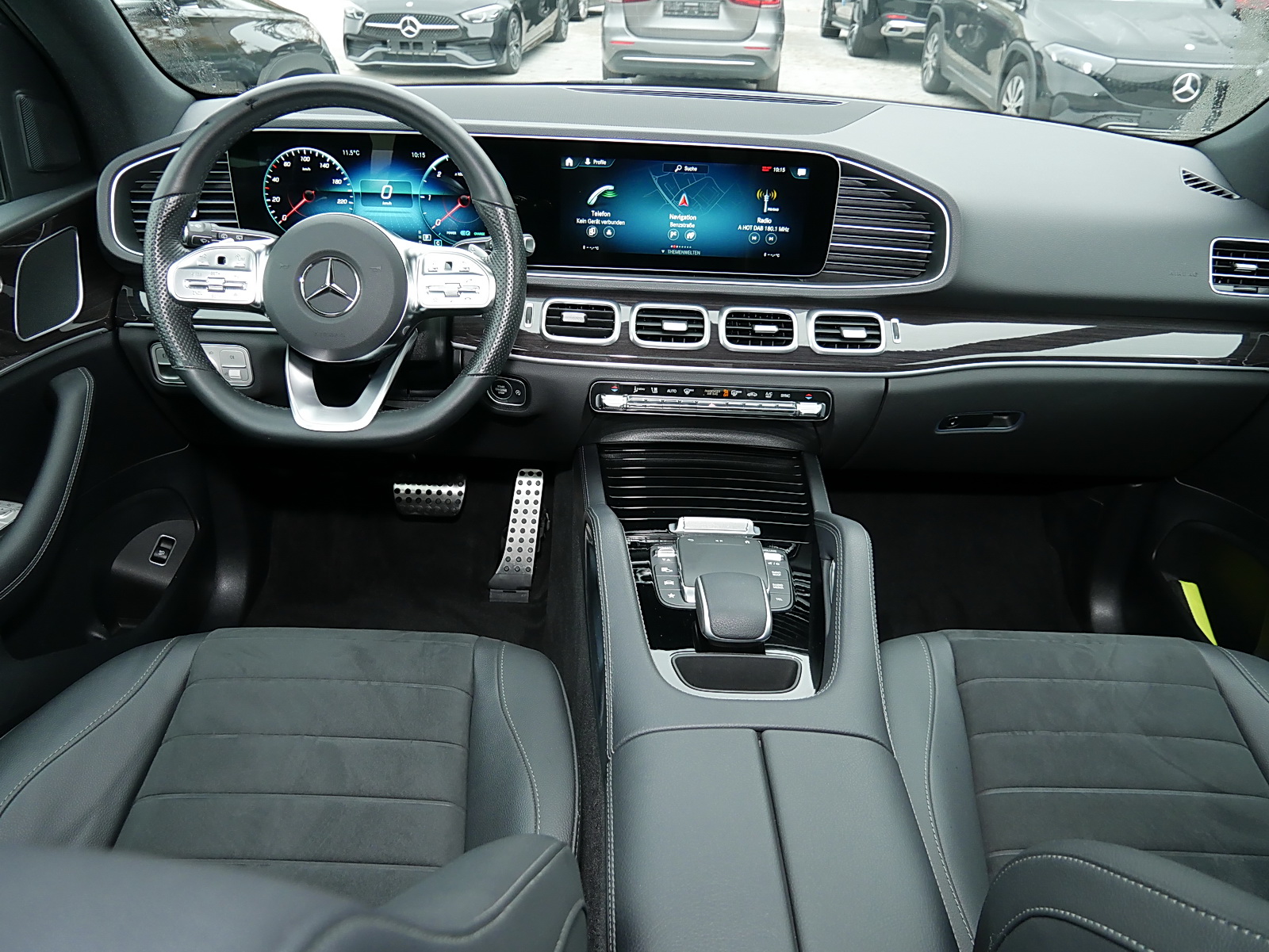 Mercedes-Benz GLE 300 d 4M+AMGint+AHK+PANO+DISTRONIC+MULTIBEAM 