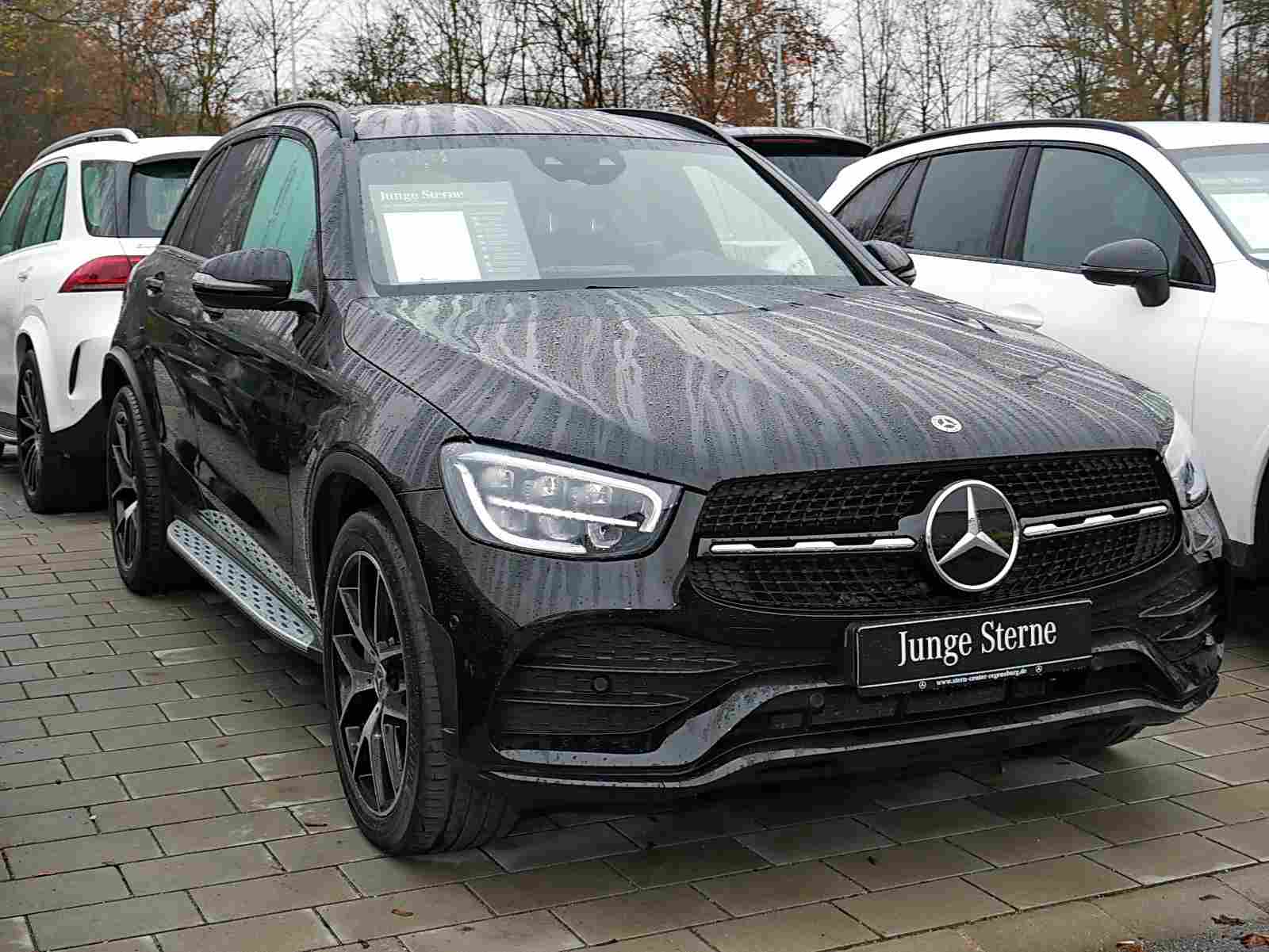 Mercedes-Benz GLC 300 d 4M+AMG+DISTRONIC+AHK+MEMORY+NIGHT+LED+ 