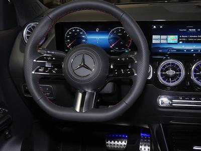 Mercedes-Benz GLA 200 NIGHT+KEYLESS-GO+AMG+LENKRADHEIZUNG 