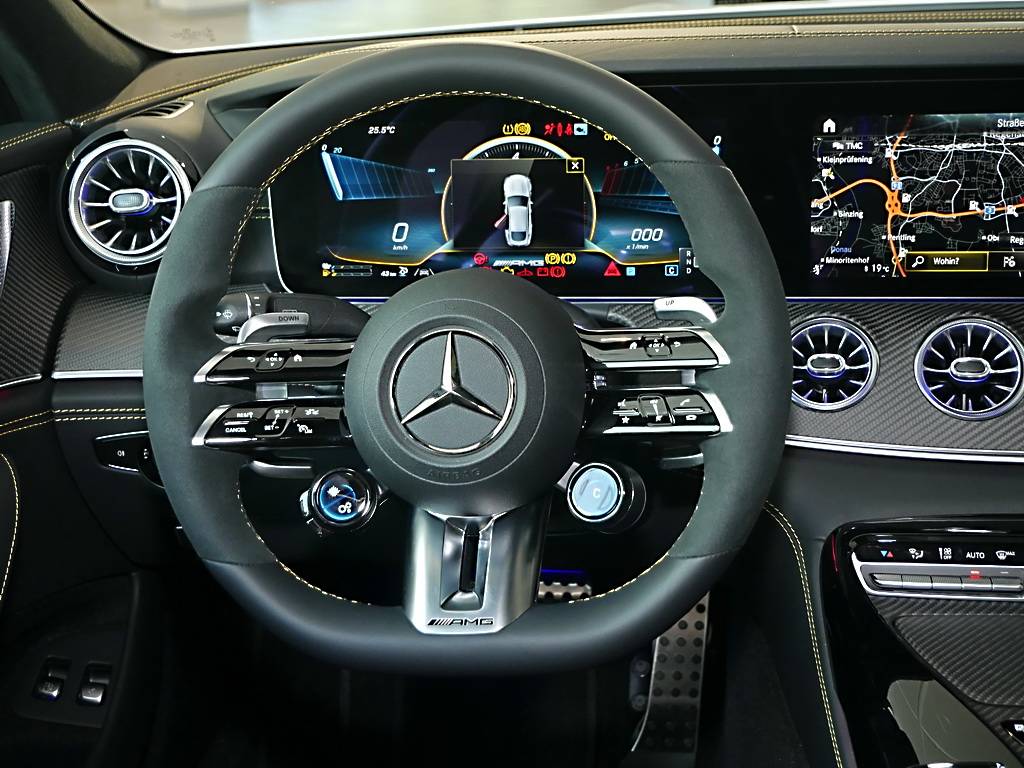 Mercedes-Benz AMG GT 63 S E-PERFORMANCE+NIGHT+Heckschaden 
