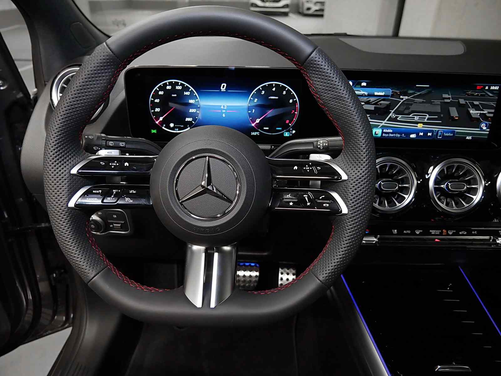 Mercedes-Benz B 180 AMG+LED+KEYLESS-GO+KAMERA+Lenkradheizung++ 