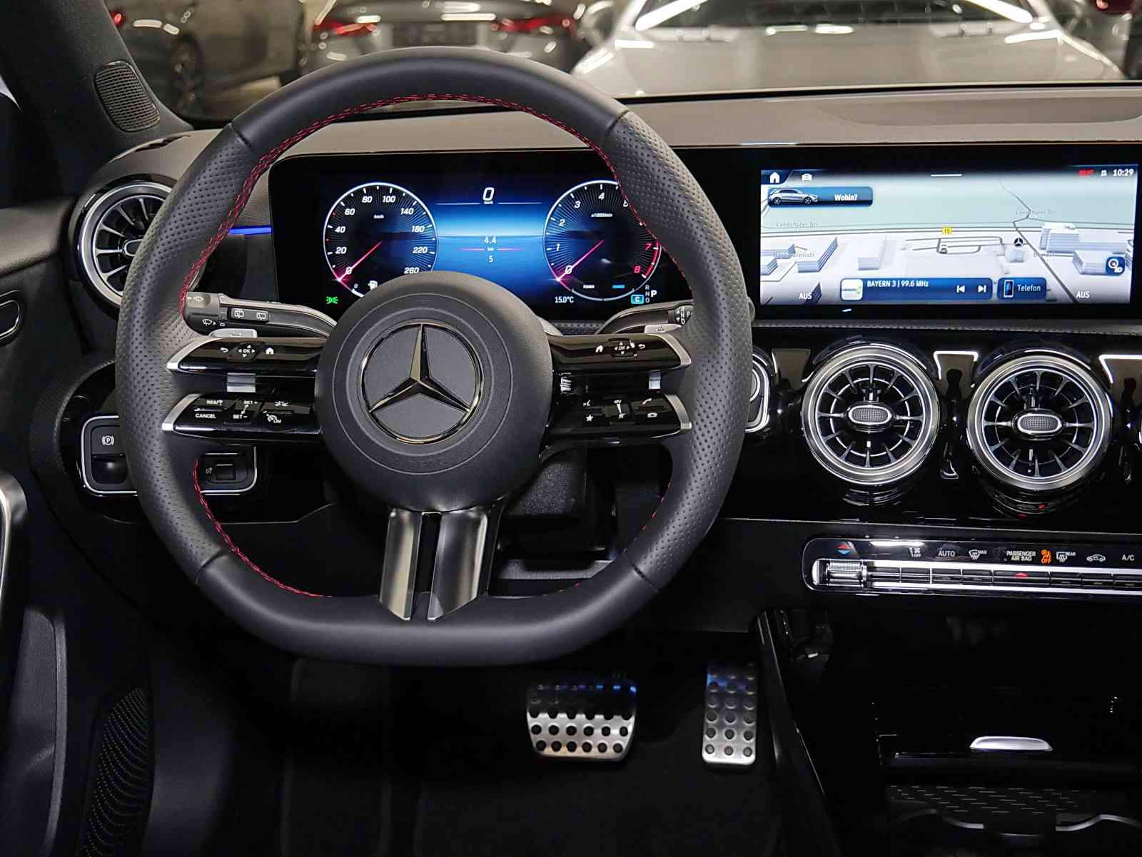 Mercedes-Benz A 180 AMG Advanced Plus+NIGHT+MULTIBEAM+KAMERA++ 