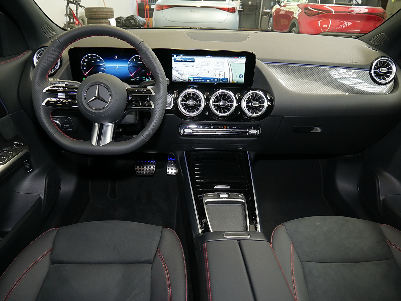 Mercedes-Benz GLA 200 AMG+DISTRONIC+360°+NIGHT+MULTIBEAM+K-GO+ 