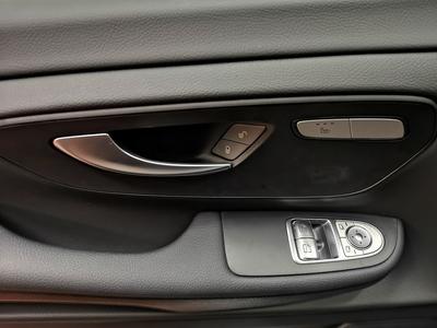 Mercedes-Benz V 220 d lang Navi LED Kamera Easy-Pack DAB PDC 
