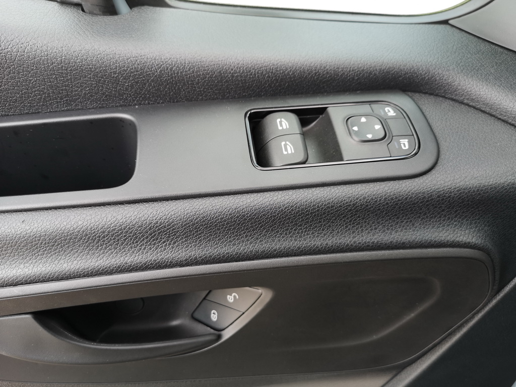 Mercedes-Benz Sprinter 317 CDI Maxi Koffer/LBW Klima 2,35 Höhe 