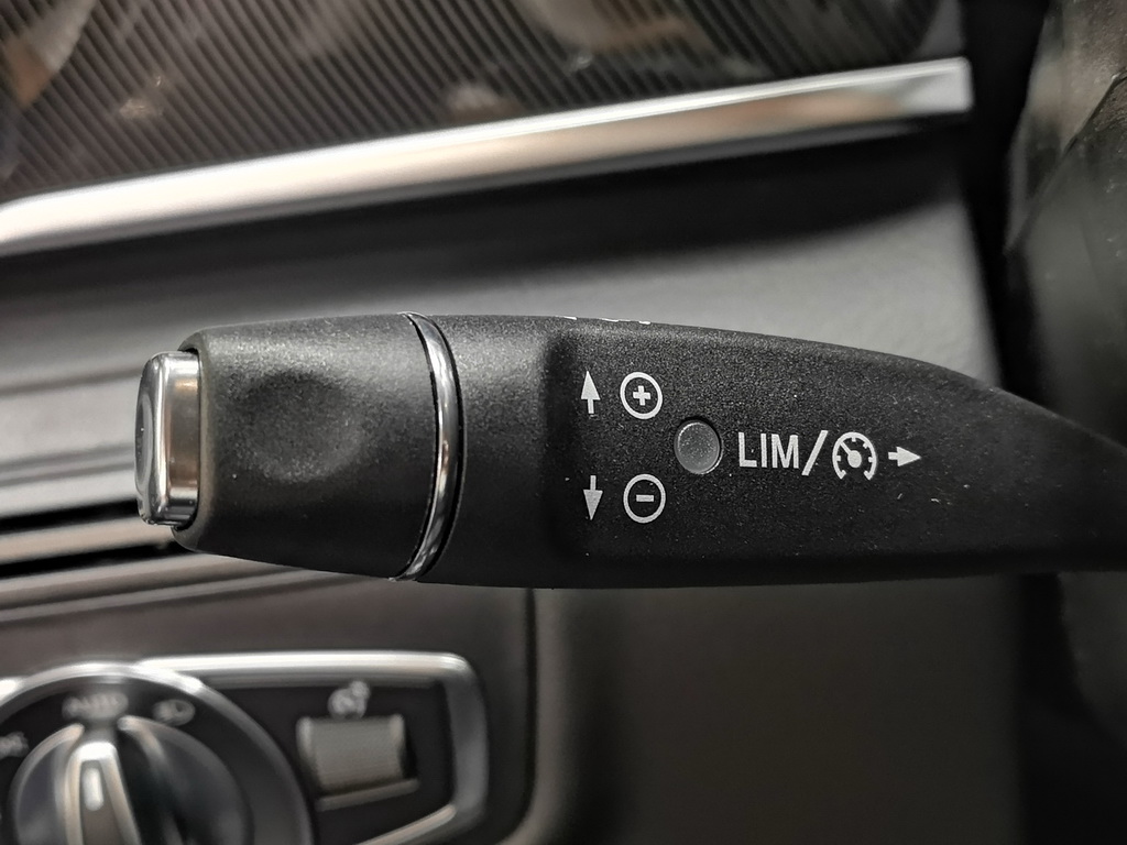 Mercedes-Benz V 220 d lang Navi LED Kamera Easy-Pack 