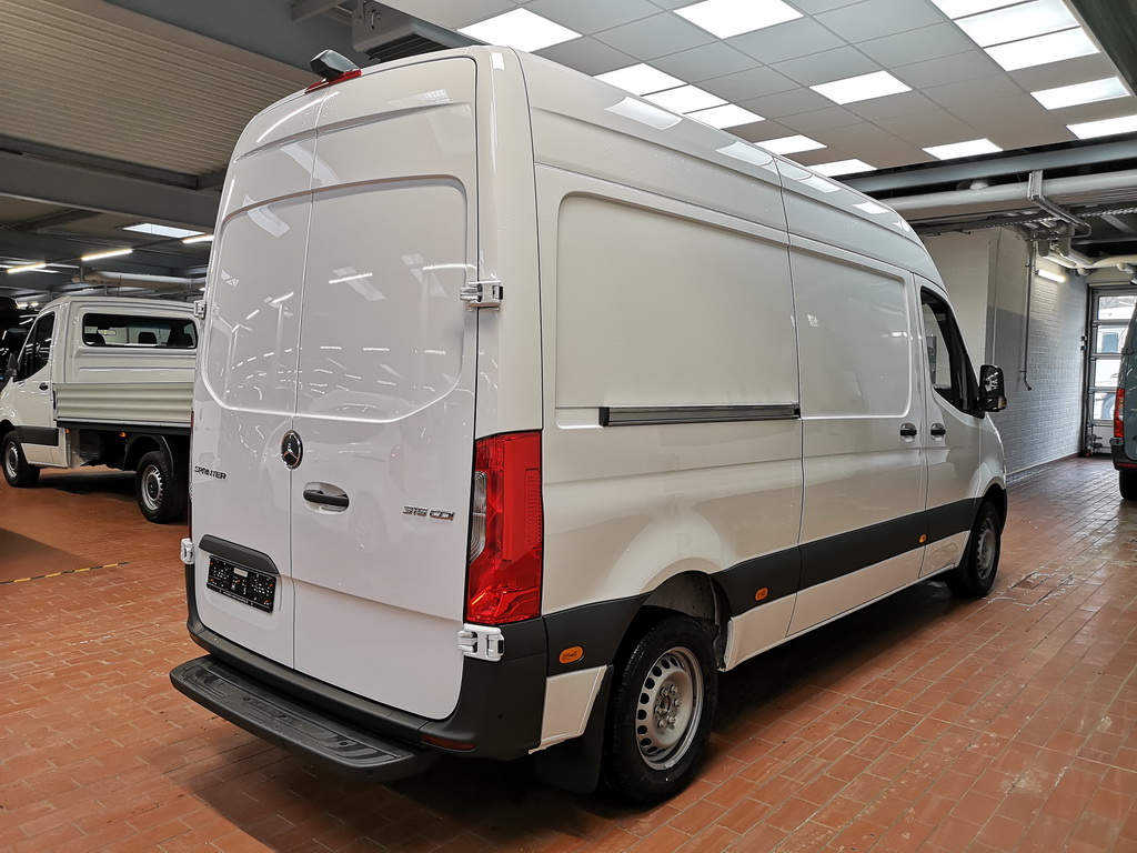 Mercedes-Benz Sprinter 315 L2H2 Klima Kamera Totwinkel MBUX 