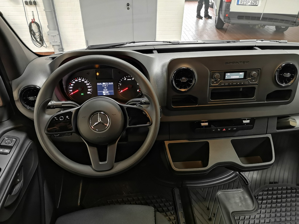 Mercedes-Benz Sprinter 319 CDI DOKA L2 Allrad Klima AHK 3,5t 