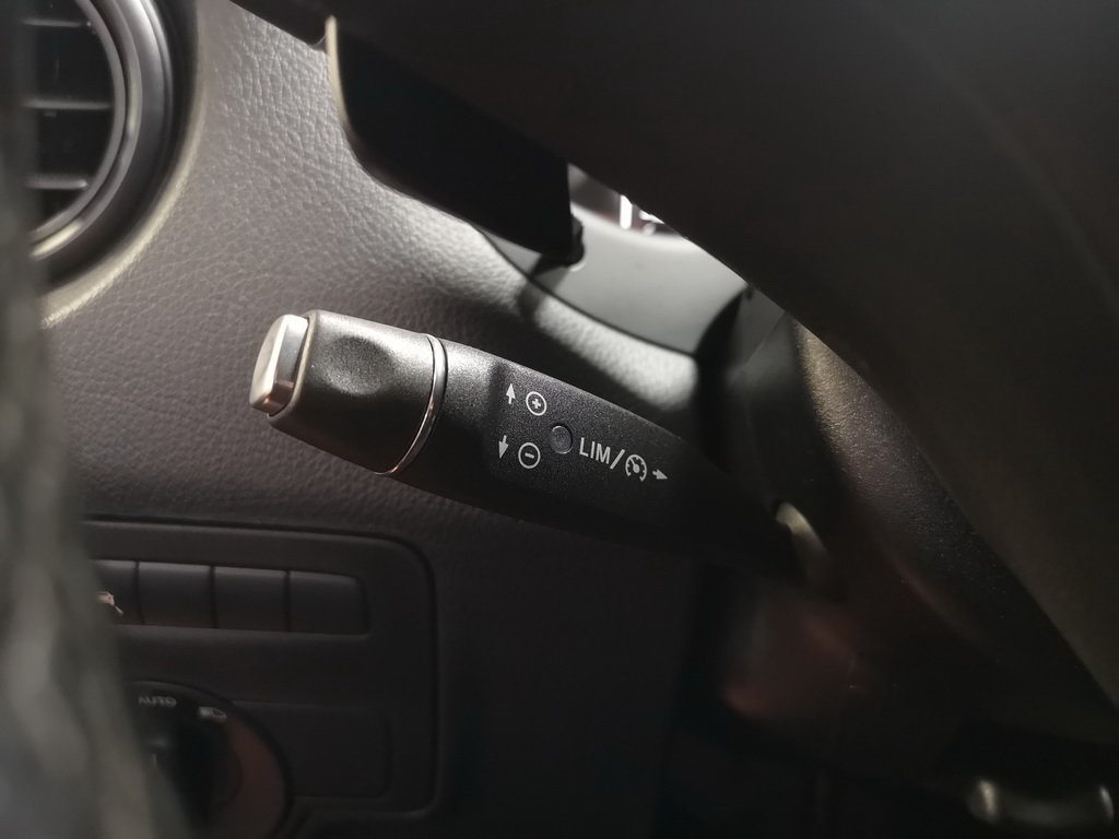 Mercedes-Benz Vito 116 CDI extralang Allrad Klima Navi LED 