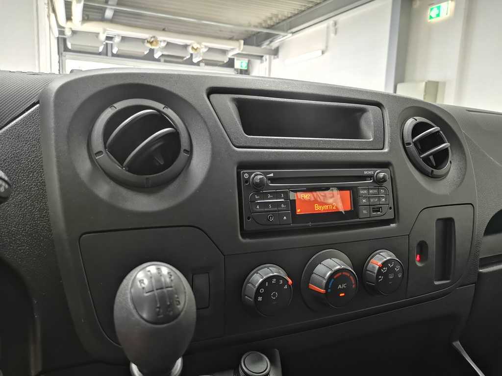 Renault Master L2H2 Klima Bestuhlung 3-3-3 PDC 