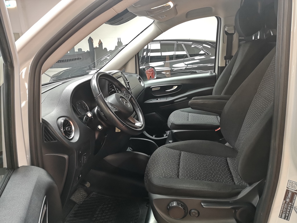 Mercedes-Benz Vito 119 CDI lang Klima Navi Standheizung LED 