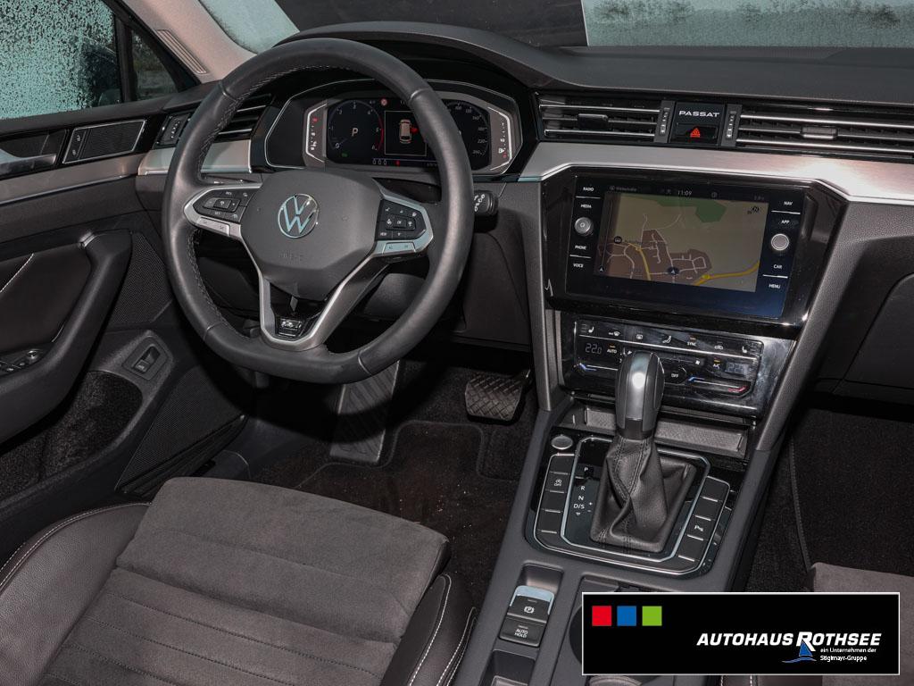 VW Passat Variant R-line 2.0 TDI DSG IQ-LIGHT+NAVI 