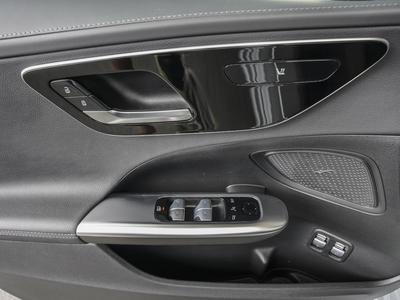 Mercedes-Benz C 300 e Avantgarde Panorama 360°-Kamera LED AHK 